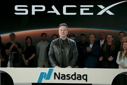Elon Musk rompe récord mundial al superar el billón de dólares en fortuna personal
