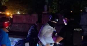 Denuncian peligroso bache tras accidente que dejó a pareja lesionada en Umán