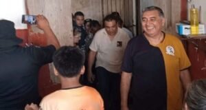 Tras diálogo con autoridades, liberan a docentes retenidos en Tesoco por caso de presunto abuso sexual