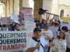 Padres de familia de la Prepa 13 de Mérida protestan por cambio de modelo educativo; acusan falta de información