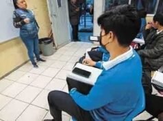 Once estados de México endurecen reglas para el uso de celulares en las escuelas