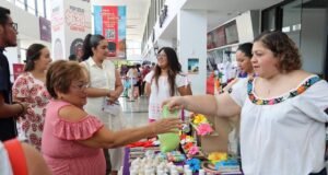 Impulsan autonomía económica de artesanas en Mérida con feria regional de mujeres de cinco estados