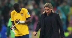Ecuador despide a Sebastián Beccacece tras su eliminación en el Mundial
