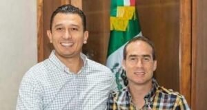 Detienen en el Aeropuerto de Cancún al tesorero municipal de Tulum por presunta portación de arma
