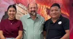 Operador político de Clara Rosales intenta despojar a comerciante de 75 años en mercado de Mérida