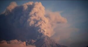 Erupción del Volcán de Fuego activa evacuaciones y medidas de emergencia en Guatemala