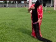 Casi 3 metros de cabello! Mujer de la India rompe récord mundial con su impresionante melena