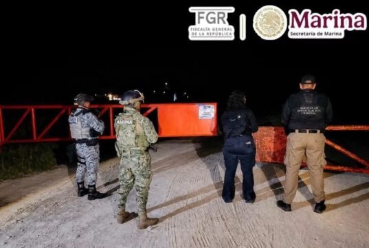 Aseguran casi 9 mil litros de combustible y una avioneta durante operativo contra el huachicol en Champotón