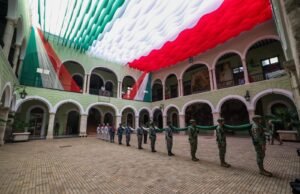 Con izamiento de la Bandera, Yucatán da inicio a las celebraciones del Mes de la Patria