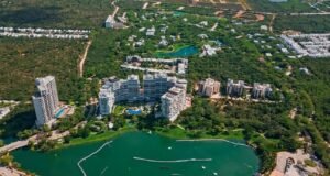 Cierre sanitario en Plaza La Isla tras detectar “ameba comecerebros” en su lago