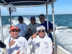 Mientras Motul reclama atención, Lucio Estrella presume paseo en lancha
