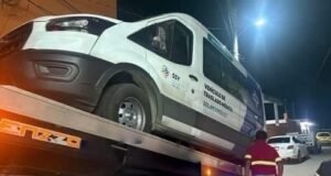 Denuncian falta de mantenimiento a vehículos médicos en Dzilam González; unidad termina en el Palacio Municipal