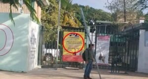 Denuncian presunta restricción de acceso a clases en el Conalep 1 de Mérida por uniforme comprado en otro establecimiento