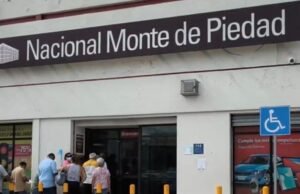 Tras un año de huelga, el Monte de Piedad reabre y recibe a decenas de clientes en Mérida