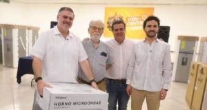 IMPULSO AL COMERCIO LOCAL: MILO BARRERA RECONOCE A NEGOCIOS QUE HACEN CRECER YUCATÁN