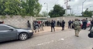 ATAQUE EN SECUNDARIA DE TORREÓN DEJA A UNA TRABAJADORA SIN VIDA Y CUATRO PERSONAS LESIONADAS