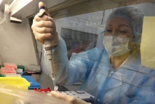 Investigan muerte de científica en Siberia tras presunta exposición a bacteria de la peste