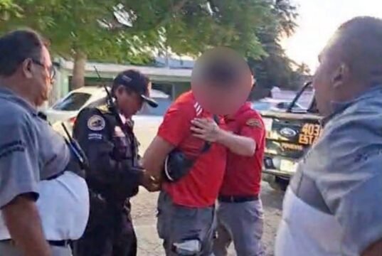 Ciudadanos retienen a presunto acosador en Mérida; habría grabado a mujeres sin su consentimiento